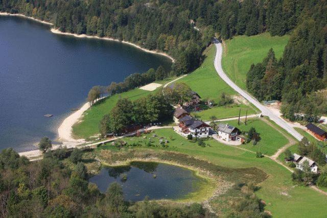 Hotel Haus Hirschpoint Faistenau Exterior foto