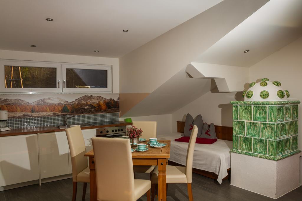 Hotel Haus Hirschpoint Faistenau Zimmer foto